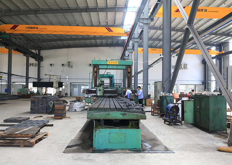 2500*3500海天龍馬加工中心